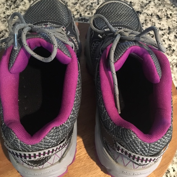 ❌SOLD❌New Balance Athletic shoes - Picture 3 of 6